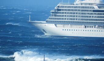 Służby ratunkowe będą holować "Viking Sky"