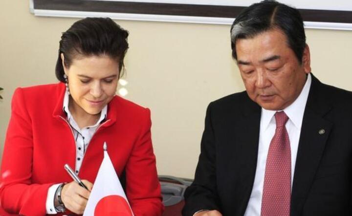 Na zdjęciu: Prezes Ajinomoto  Jawo Sp. z o.o. - Satoshi Hibi oraz V-ce Prezes Ajinomoto  Jawo Sp. z o.o. - Renata Kasprzycka