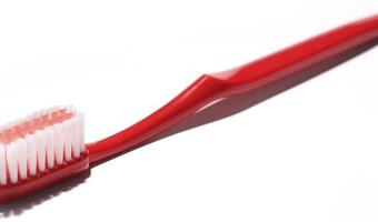 Powrót feudalizmu - dentyści jak prawnicy? Młodzi studenci chcą ograniczenia miejsc na stomatologii