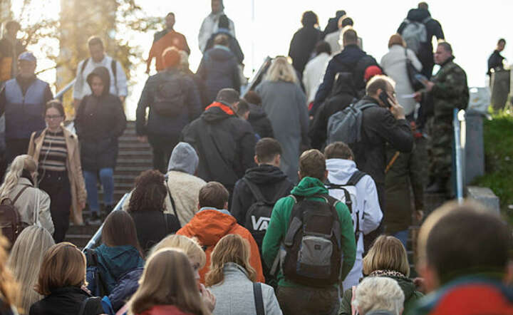 To koniec pięknych czasów PiS? "Stopa bezrobocia rośnie"