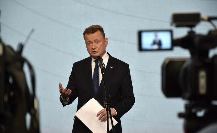 Mariusz Błaszczak, szef klubu PiS: prezentujemy projekt ustawy, który zakłada pomoc ofiarom powodzi / autor: Fratria / LK