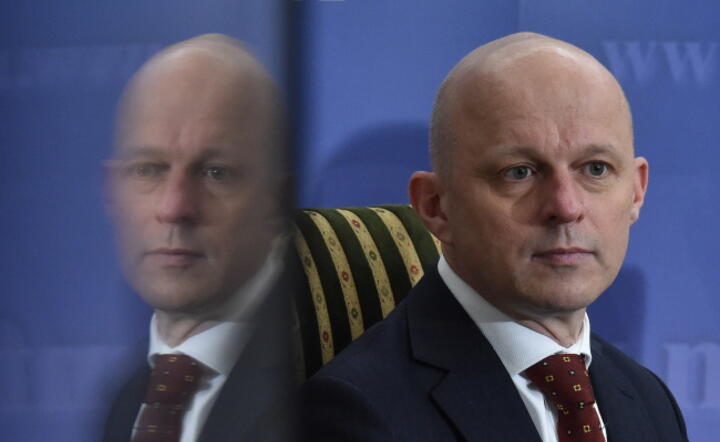 Minister finansów Paweł Szałamacha (na zdjęciu) wysłał prezesowi TK poufny list, który Andrzej Rzepliński natychmiast ujawnił i nagłośnił, fot. PAP/Rafał Guz