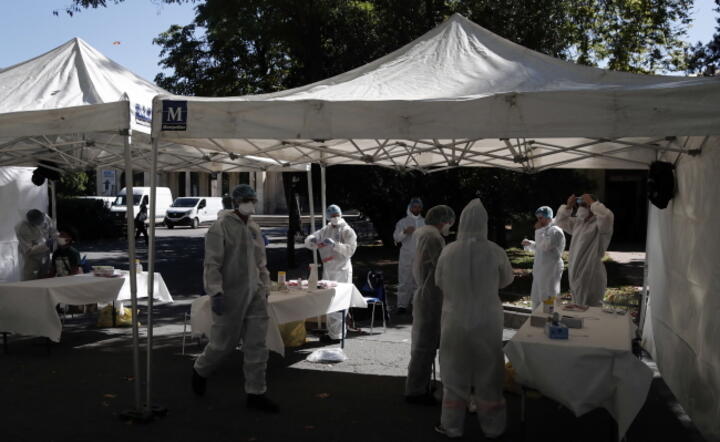 Hrabstwo Herault ogłosiło strefę „aktywnego krążenia” koronawirusa / autor: EPA/PAP