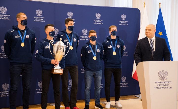 Jacek Sasin na spotkaniu z drużyną siatkarzy  / autor: Ministerstwo Aktywów Państwowych