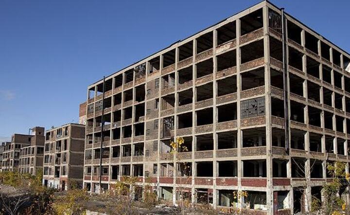 Western part of the abandoned Packard automobile factory. Fot. Albert duce/Wikipedia