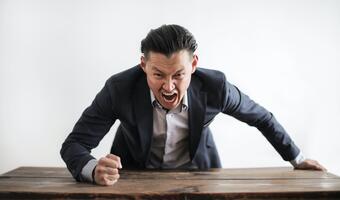 Zły szef to... jeszcze gorszy pracownik. Wyniki badań