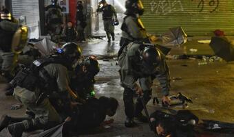 Hongkong: Jeszcze 100 osób broni kampusu