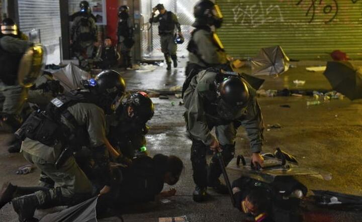 Wciąż trwają starcia w Hongkongu / autor: PolyU, Hongkong 9:58 / autor: PAP/EPA