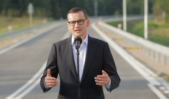 Premier porównuje ofertę PiS i PO. Ta grafika mówi wszystko