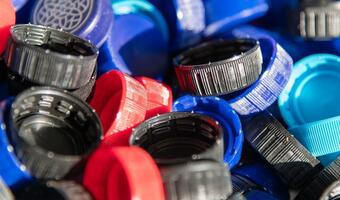 Plastik na liście produktów toksyczych? To zagrożenie dla środowiska