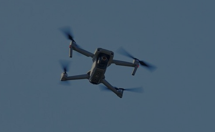Dron / autor: Pixabay