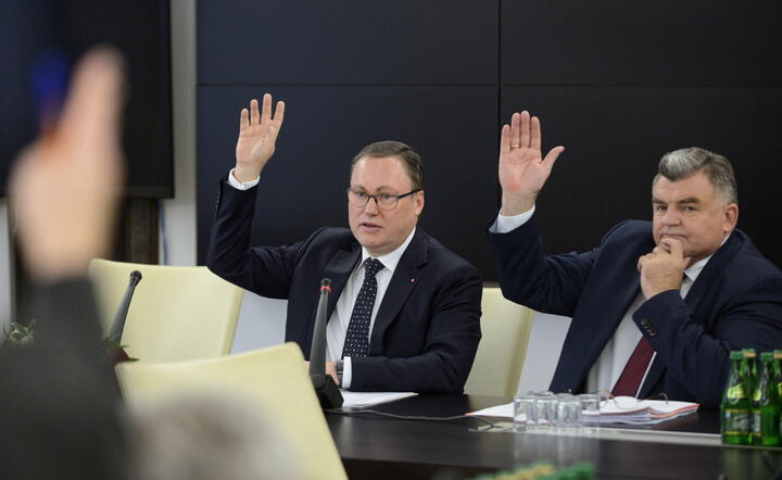 SENAT KOMISJA BUDŻETU I FINANSÓW PUBLICZNYCH / autor: PAP/Jakub Kamiński