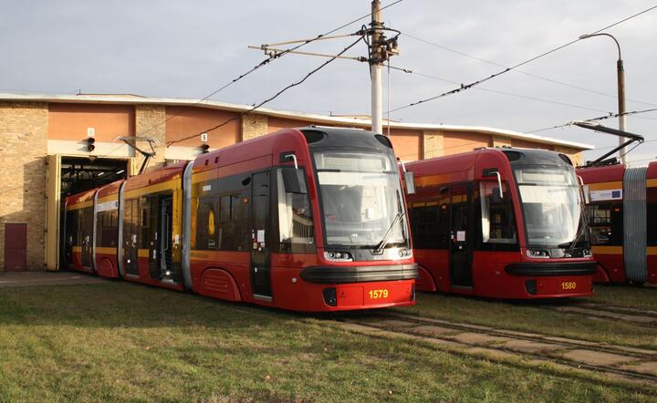 Zakupione w ubiegłym roku i jeżdżące od grudnia 2015 w barwach MZK Łódź tramwaje PESA 122Nal „Swing”, fot. www.mpk.lodz.pl