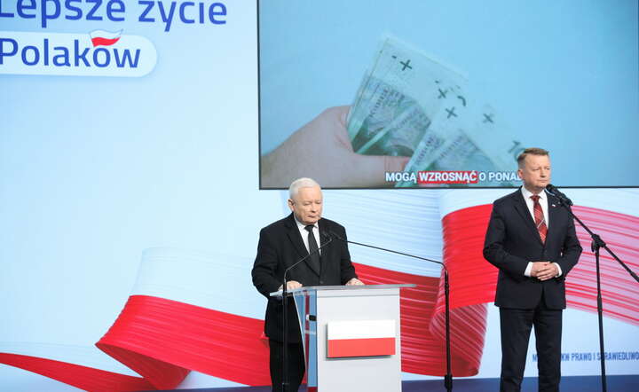 Prezes PiS Jarosław Kaczyński (z lewej) i Mariusz Błaszczak w siedzibie partii na ulicy Nowogrodzkiej w Warszawie / autor: PAP/Rafał Guz