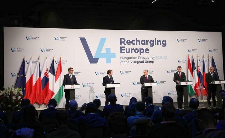 Konferencja V4 i prezydenta Francji  / autor: PAP/Leszek Szymański