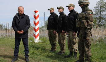Całkowita odmiana: Tusk wspiera Straż Graniczną