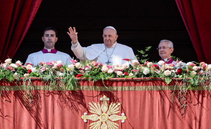 Papież Franciszek / autor: PAP/EPA/FABIO FRUSTACI