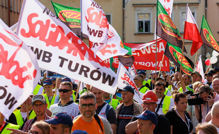 Wiec w Jeleniej Górze / autor: PAP