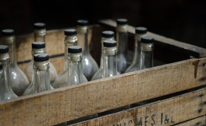 Szkrzynia, alkohol / autor: Pixabay