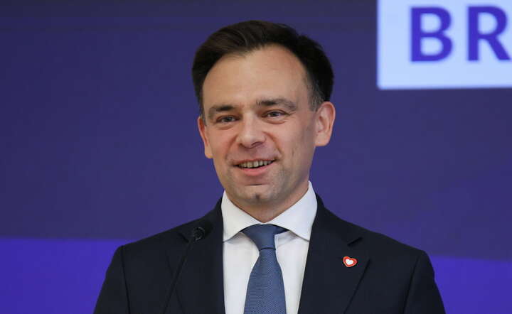 "Ani złotówki". Rzad Tuska chce zagłodzić TK