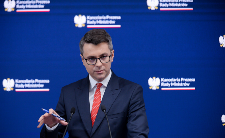 Rzecznik prasowy rządu Piotr Mueller / autor: PAP/Marcin Obara