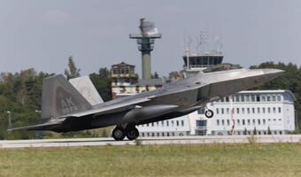 Myśliwce F-22 Raptor wylądowały w Łasku