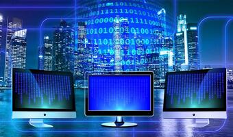 Polacy to już społeczeństwo cyfrowe: 90 proc. naszego społeczeństwa korzysta z internetu, 80 proc. ma komputer