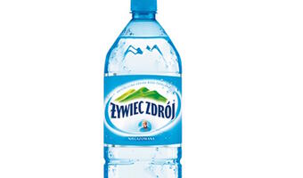 Żywiec Zdrój czasowo wstrzymuje sprzedaż wody. Konsument poparzył sobie przełyk