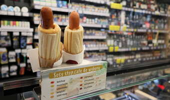 Orlen poszukuje dostawców parówek i kiełbasek do hot dogów