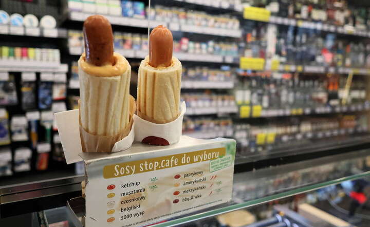 Orlen poszukuje dostawców parówek i kiełbasek do hot dogów