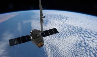 Krąży wokół Ziemi. Czy po to, żeby zniszczyć satelity?