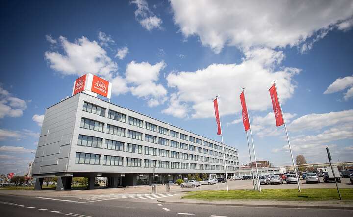 Centrum Administracyjne ANWIL / autor: Autorstwa Anwilmedia - Praca własna, CC BY-SA 4.0, https://commons.wikimedia.org/w/index.php?curid=145972944