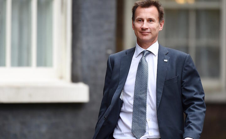 Jeremy Hunt, minister zdrowia Wielkiej Brytanii, fot. PAP/EPA/ANDY RAIN