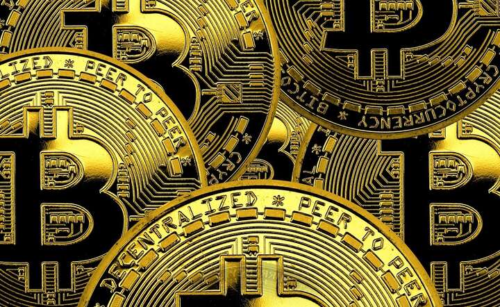 Bitcoin wymazał całość tegorocznych wzrostów, w poniedziałek rano kurs oscyluje wokół 95 tys. USD / autor: Pixabay