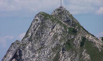Turyści zaśmiecają Giewont