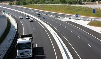 Firmy transportowe znów pod ścianą. Francja wprowadza opłatę za delegowanego pracownika