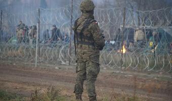 Migranci znowu szturmowali granicę - tym razem nocą