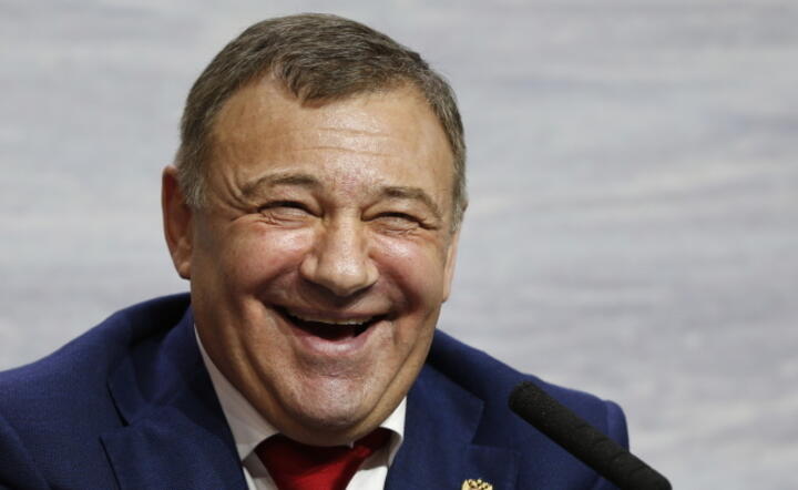 Rosyjski biznesmen Arkadij Rotenberg jest uważany za przyjaciela prezydenta Rosji / autor: PAP/EPA/YURI KOCHETKOV