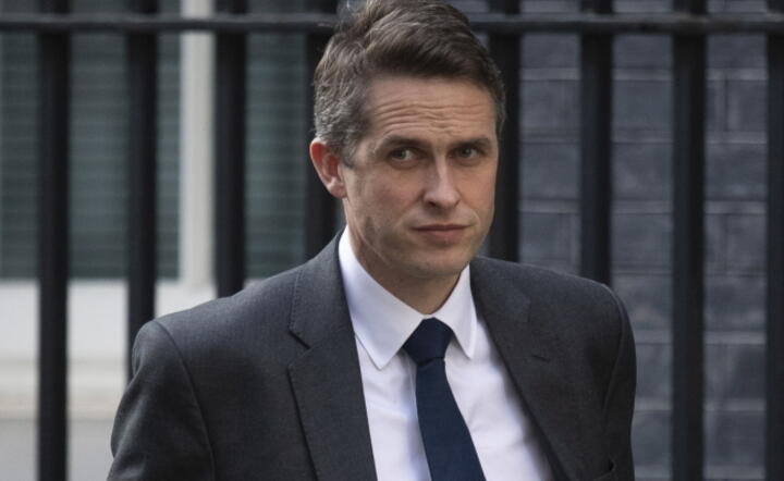 Zdymisjonowany minister obrony Gavin Williamson / autor: PAP/EPA/WILL OLIVER 