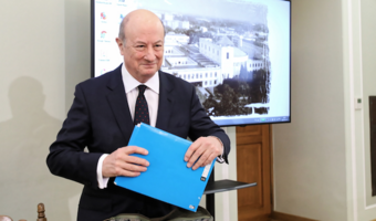 Rostowski kluczy i manipuluje na komisji VAT