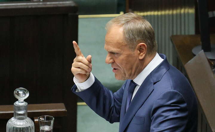 Premier Donald Tusk przemawia na sali obrad Sejmu w Warszawie / autor: PAP/Paweł Supernak
