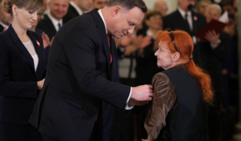 Zasłużeni z orderami od prezydenta Dudy