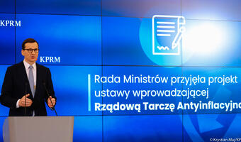Rząd przyjął projekt ustawy obniżający akcyzę na paliwa i energię elektryczną