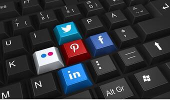 Czarne chmury nad Twitterem i Facebookiem