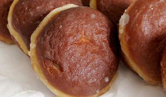 Pączki w firmie mogą zmniejszyć podatki