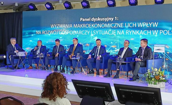Panel dyskusyjny / autor: Fratria