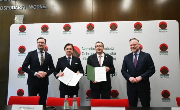 WARSZAWA UMOWA MIĘDZY NFOŚIGW I ORLEN SYNTHOS / autor: PAP/Marcin Obara