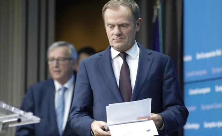 Donald Tusk na konferencji prasowej po unijnym szyczcie, fot. PAP/EPA/OLIVIER HOSLET 