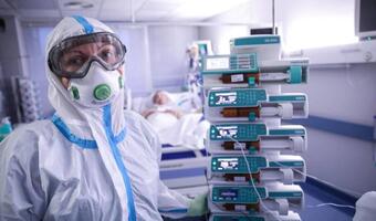 MZ: Blisko 21,9 tys. nowych zakażeń, zmarły 303 osoby