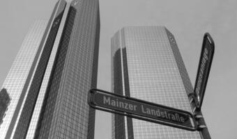 Deutsche Bank pociągnął indeksy w dół